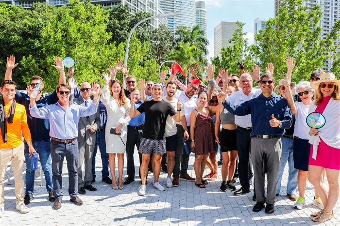 CommissionerCommisioners, contractor, designers and residents posing for a picture at the New Baywalk Ribbon Cutting Ceremony Behind First Presbyterian Church on Brickell